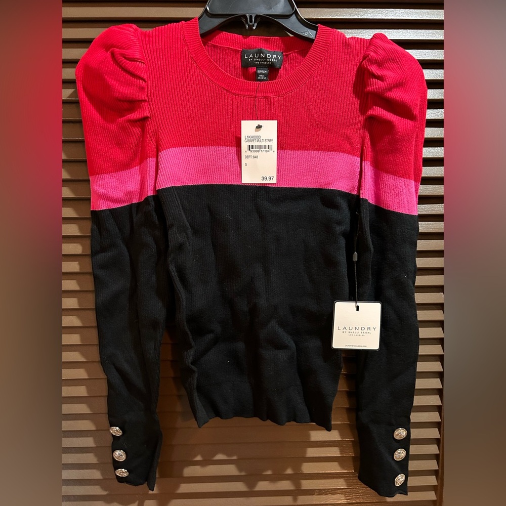 NWT Valentine Sweater puff shoulder